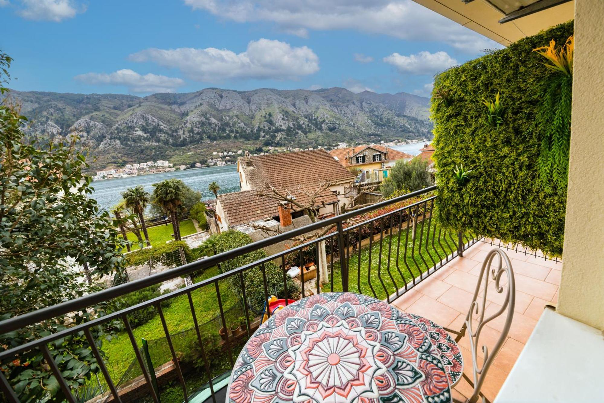 Apartmani F&M Kotor Exterior photo